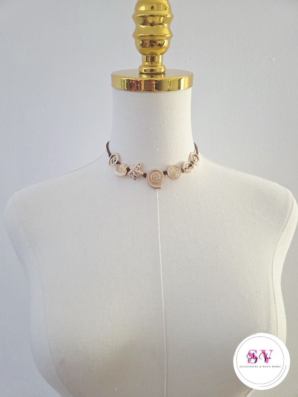 Gold Seashell Choker Necklace